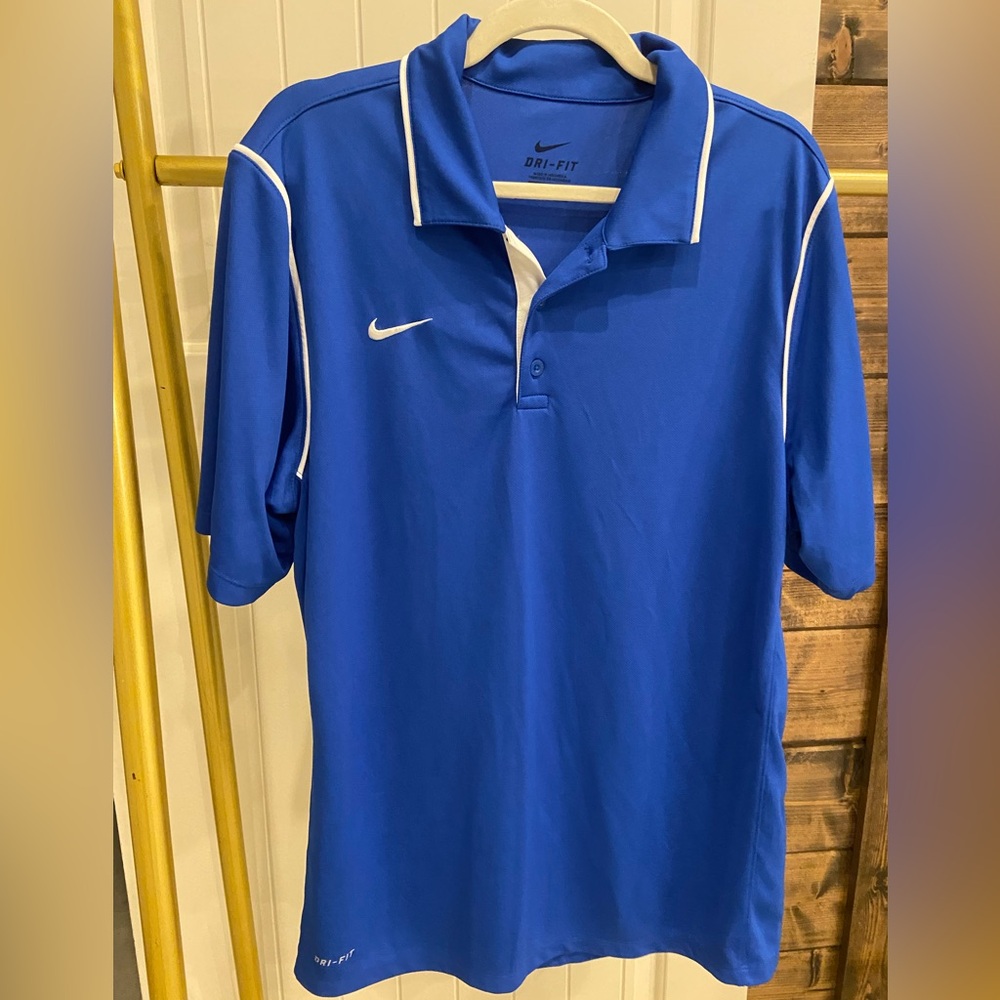 Men’s Nike Shirt